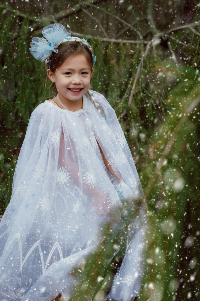 Winter Wonderland Cape Size 3-4