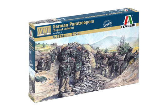 WWII German Paratroopers (tropical uniform) 1/72