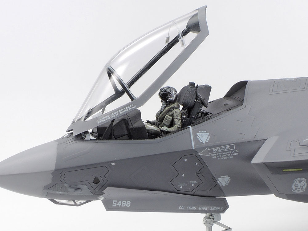 Lockheed Martin F-35A Lightning II 1/72 – Hobby and Toy Central