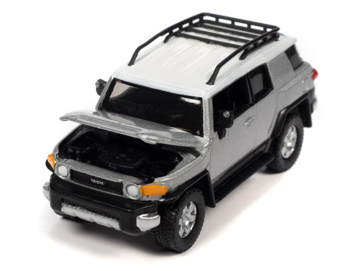 Toyota F Cruiser 2007 1/64