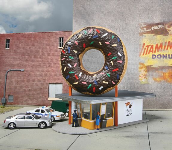 HO Hole-In-One Donut Shop