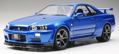 NISSAN SKYLINE GT-R V-SPEC II 1/24