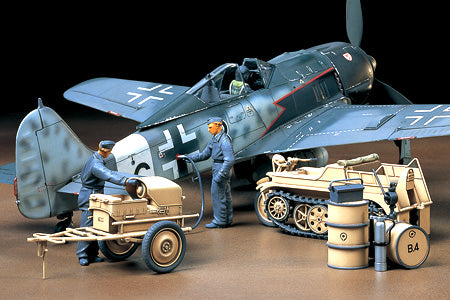 GERMAN AIRCRAFT POWER SUPPLY UNIT 1/48