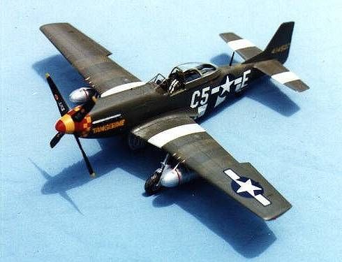 NORTH AMERICAN P-51D MUSTANG 1/48