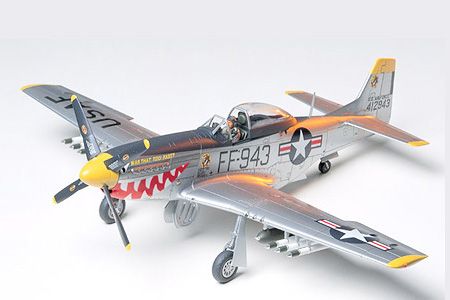 NORTH AMERICAN F-51D MUSTANG 1/48