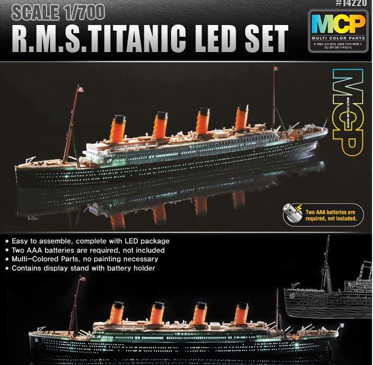 R.M.S. Titanic 1/700 w/ LED